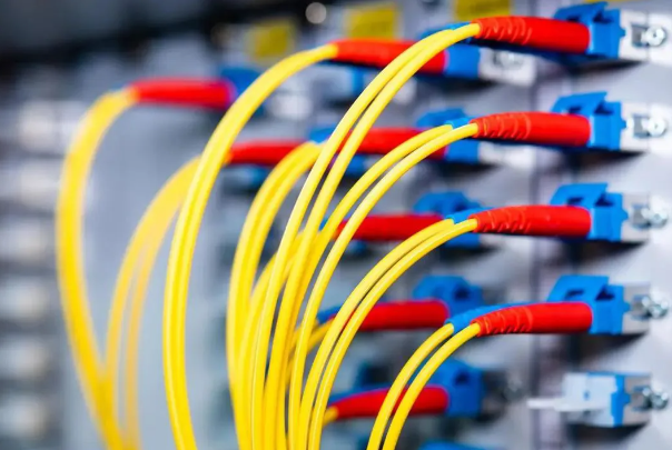 单模光纤与多模光纤电缆的差异-科兰